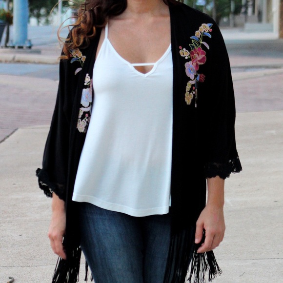 JODIFL Other - JODIFL Embroidered Fringe Kimono Host Pick 🎉🎉